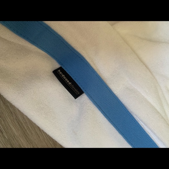 Vintage Reebok Hardwood Classics - Picture 3 of 8